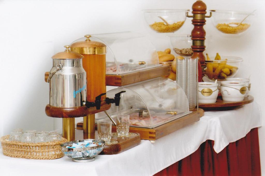 Steinhaus Bed & Breakfast Кестхей Экстерьер фото