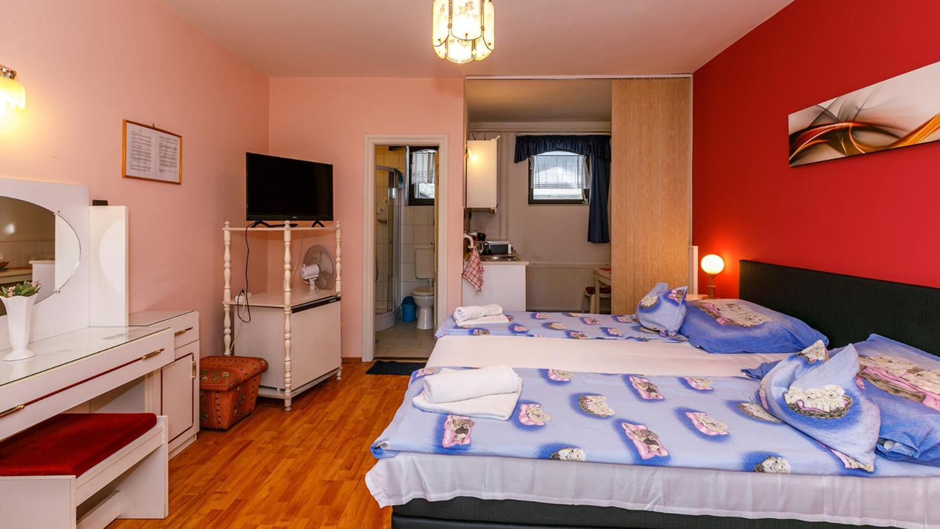 Steinhaus Bed & Breakfast Кестхей Экстерьер фото