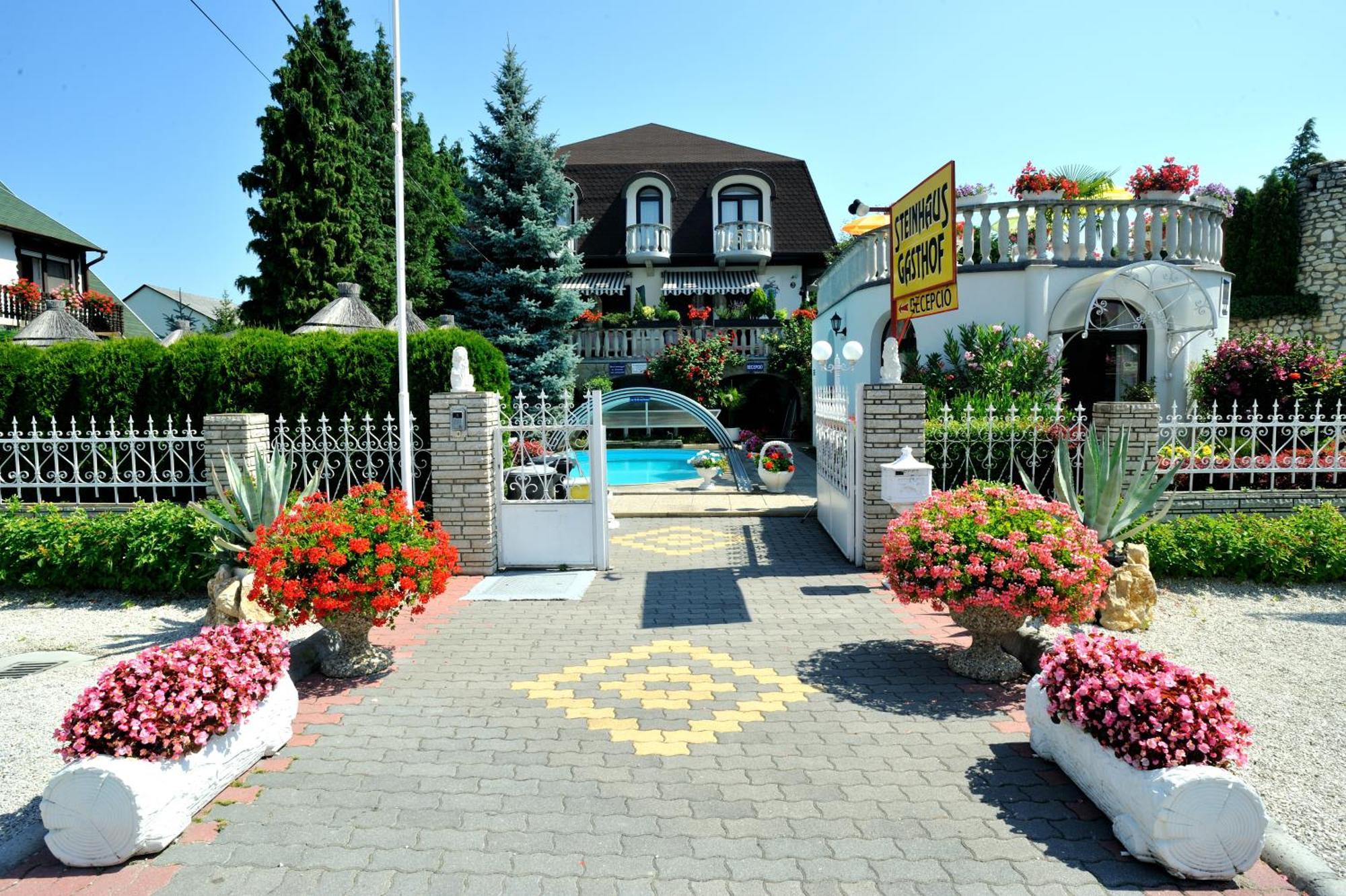 Steinhaus Bed & Breakfast Кестхей Экстерьер фото
