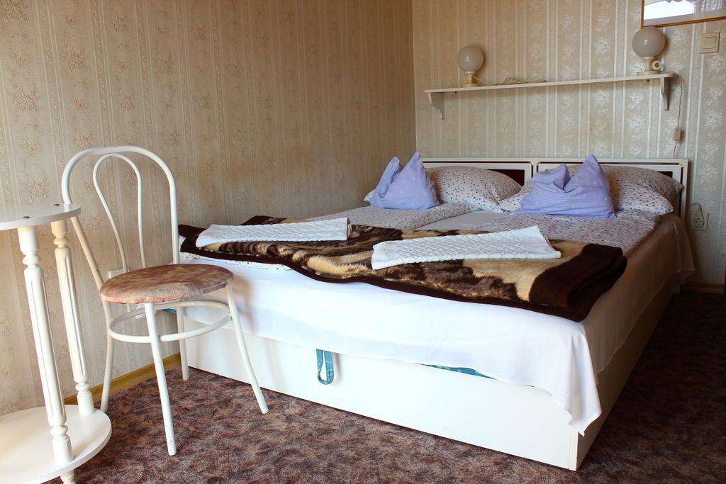 Steinhaus Bed & Breakfast Кестхей Экстерьер фото