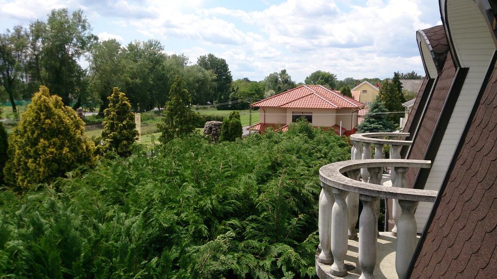 Steinhaus Bed & Breakfast Кестхей Экстерьер фото