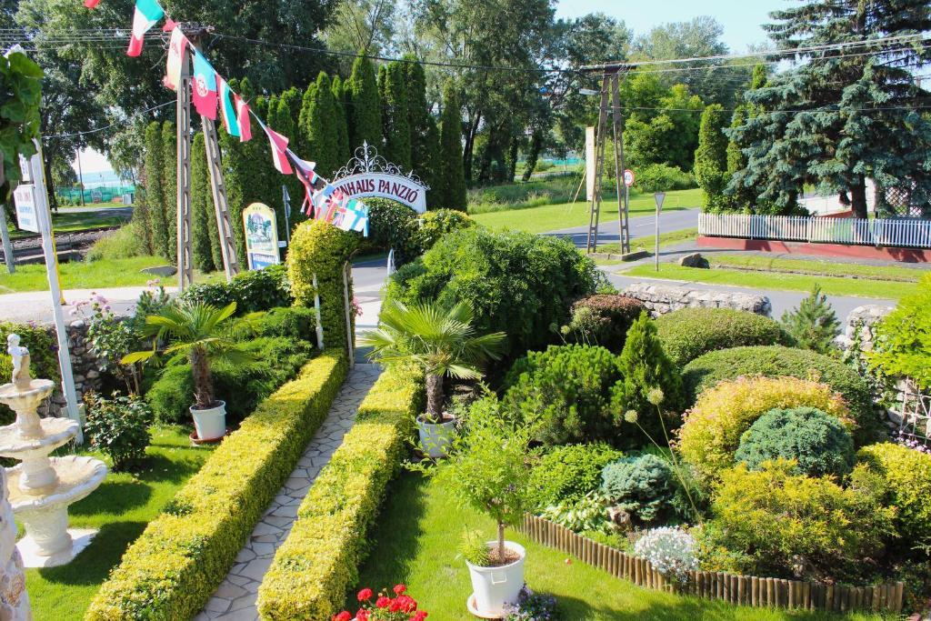 Steinhaus Bed & Breakfast Кестхей Экстерьер фото