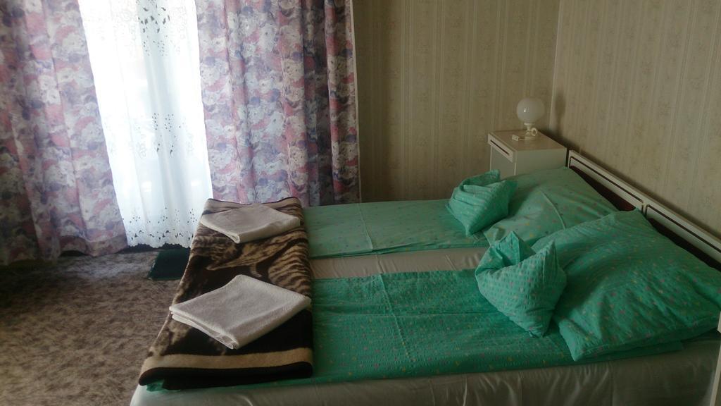 Steinhaus Bed & Breakfast Кестхей Экстерьер фото