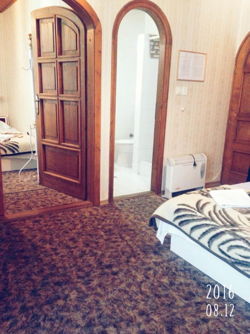 Steinhaus Bed & Breakfast Кестхей Экстерьер фото